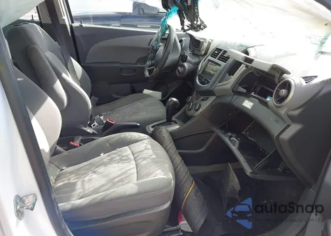 2013 Chevrolet Sonic Lt Auto z USA, uszkodzony, nr VIN 1G1JC5SH8D4123239